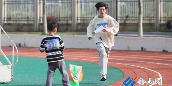 鎮(zhèn)江市青少年定向越野賽開賽