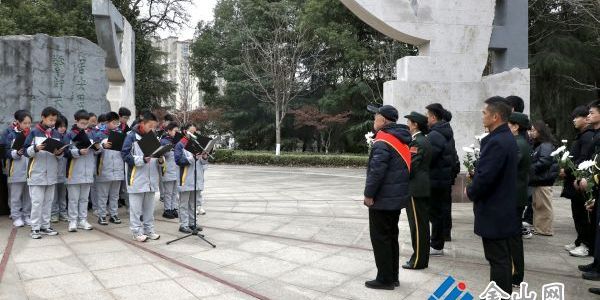 鎮(zhèn)江舉行南京大屠殺死難者國(guó)家公祭日悼念活動(dòng)