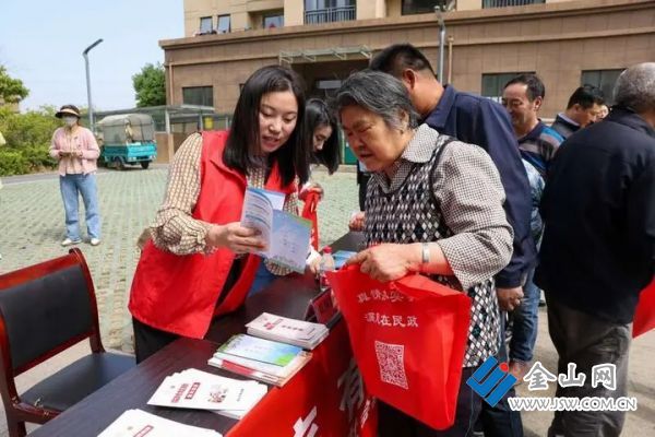 96a777d86f87b260da2697354ecd2a9ebc_c.jpg@Iz_iPrqDCuusFQqQ7y8dSfkhgOe-0byORbRiBkemzxc@rs_fill_720_0@g_sm@q_75@