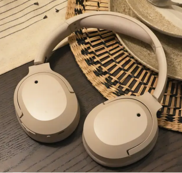 听劝！新年就送这款头戴耳机老用户都夸好用又体面送礼直接封神(图1)