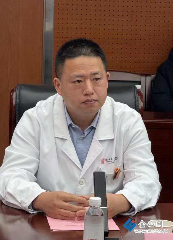 潘冬剛在歡送會上。 楊泠 攝