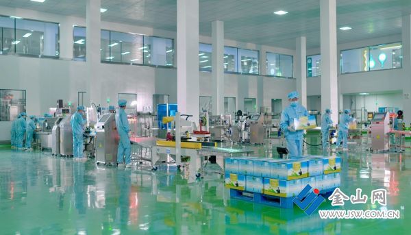 21b1995db48444e7a16499b9d8fe5a99