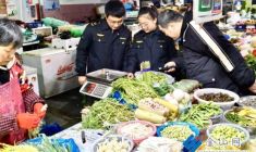 護(hù)航群眾“舌尖上的年味”