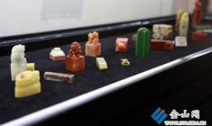 駿馳新年 “印”脈相承