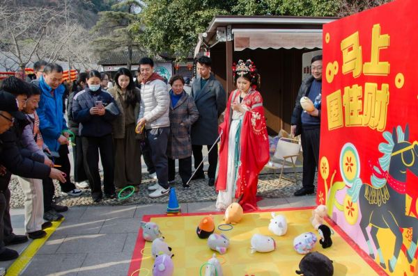 鎮(zhèn)江年味拉滿，文旅火熱出圈15