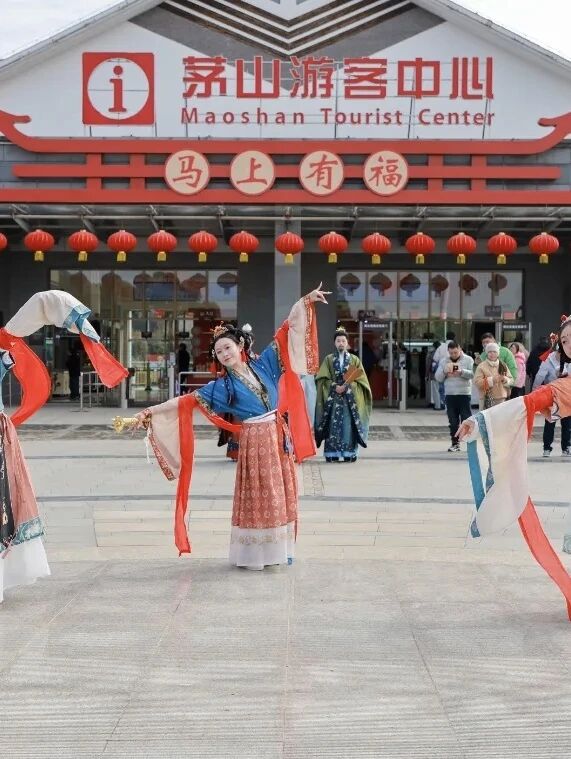 鎮(zhèn)江年味拉滿，文旅火熱出圈24