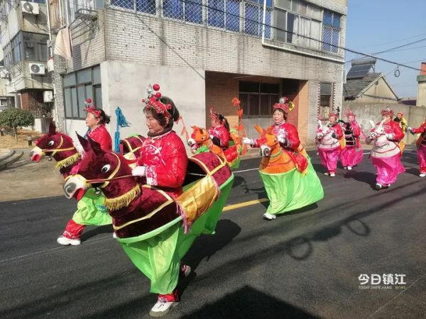 非遺民俗鬧騰千年古鎮(zhèn)2