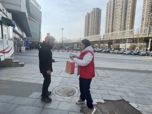 讓城市“奔跑者”在堅(jiān)守中感受“家”的溫暖3