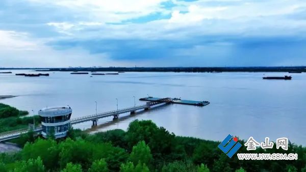 010c06c5415db1b118e977808dca48f095.jpg@IqFhxif-3v95PjW0heWkc4VvLI10lZ2lU3KOD03VRwo@rs_fill_720_0@g_sm@q_75@