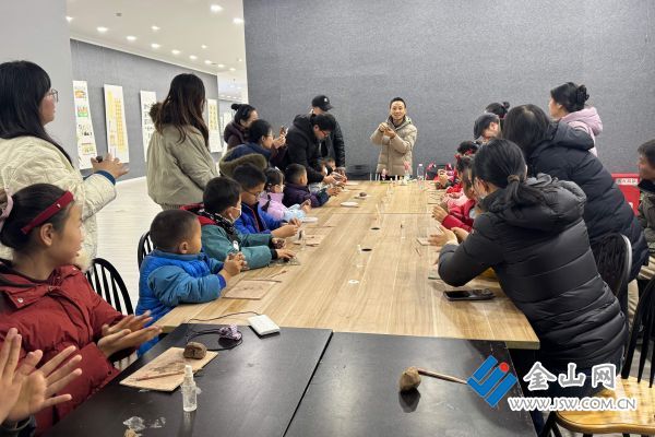 034ca8b659c04be5a5675b42c5090462