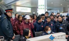 爭做護(hù)路小衛(wèi)士