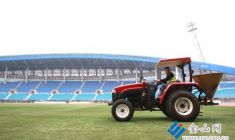 精細(xì)養(yǎng)草施肥 護(hù)航綠茵對決