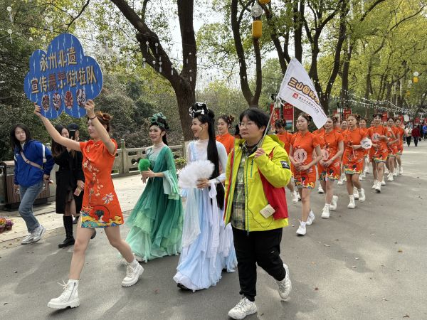 49d1c8624835960356bfc72e285ef83e