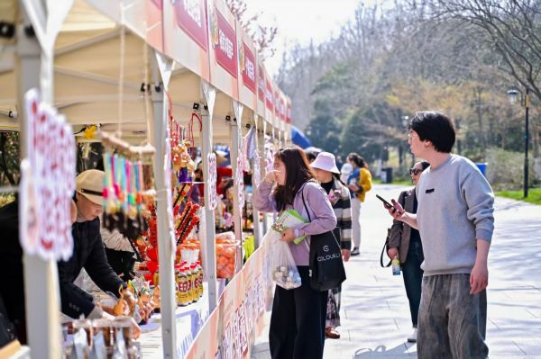 b4f81113e90c4e92ec1b4e8c85de4370