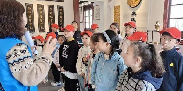 童眼探古尋文脈 儒韻潤心育新人