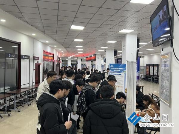 ylumTUNqefF8zgPvC4s6oPJc