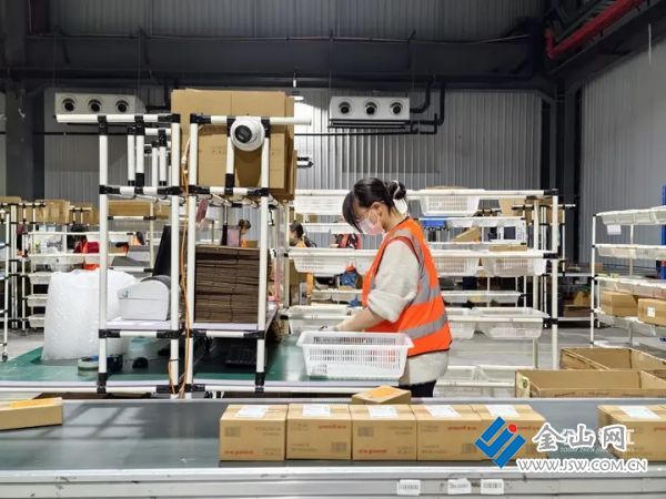 01dcd3dbdf801a56276b445e6c9b757fc7.jpg@SDMj3J2NLXYJV_KUabyQ0c9pEwVkPjyiDQtvNHYePo4@rs_fill_720_0@g_sm@q_75@