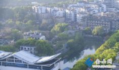 勾勒古城靜謐晨景