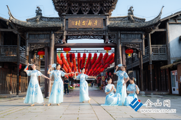 &ldquo;五一&rdquo;趣游寶華山