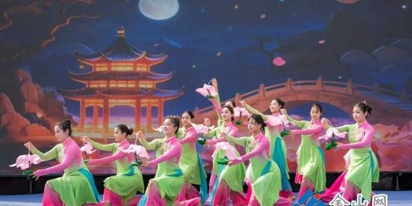 群文匯演 潮動(dòng)“五一”