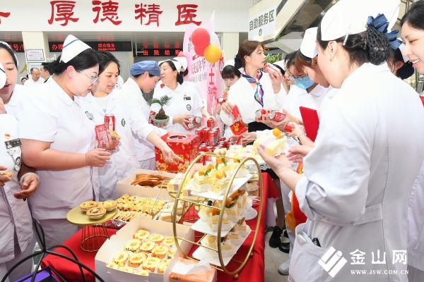 享受節(jié)日快樂 (1)