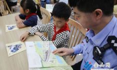 爭(zhēng)當(dāng)愛(ài)路護(hù)路小衛(wèi)士