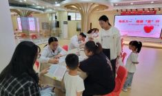 醫(yī)教融合護(hù)童心 公益義診迎