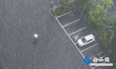 短時強(qiáng)降雨突襲
