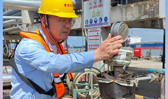 江苏镇江经开区：战高温，不服“暑”！守一线，显担当！